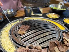 -GOGIYA·咕叽吖韩国传统烤肉店(东方新天地店)