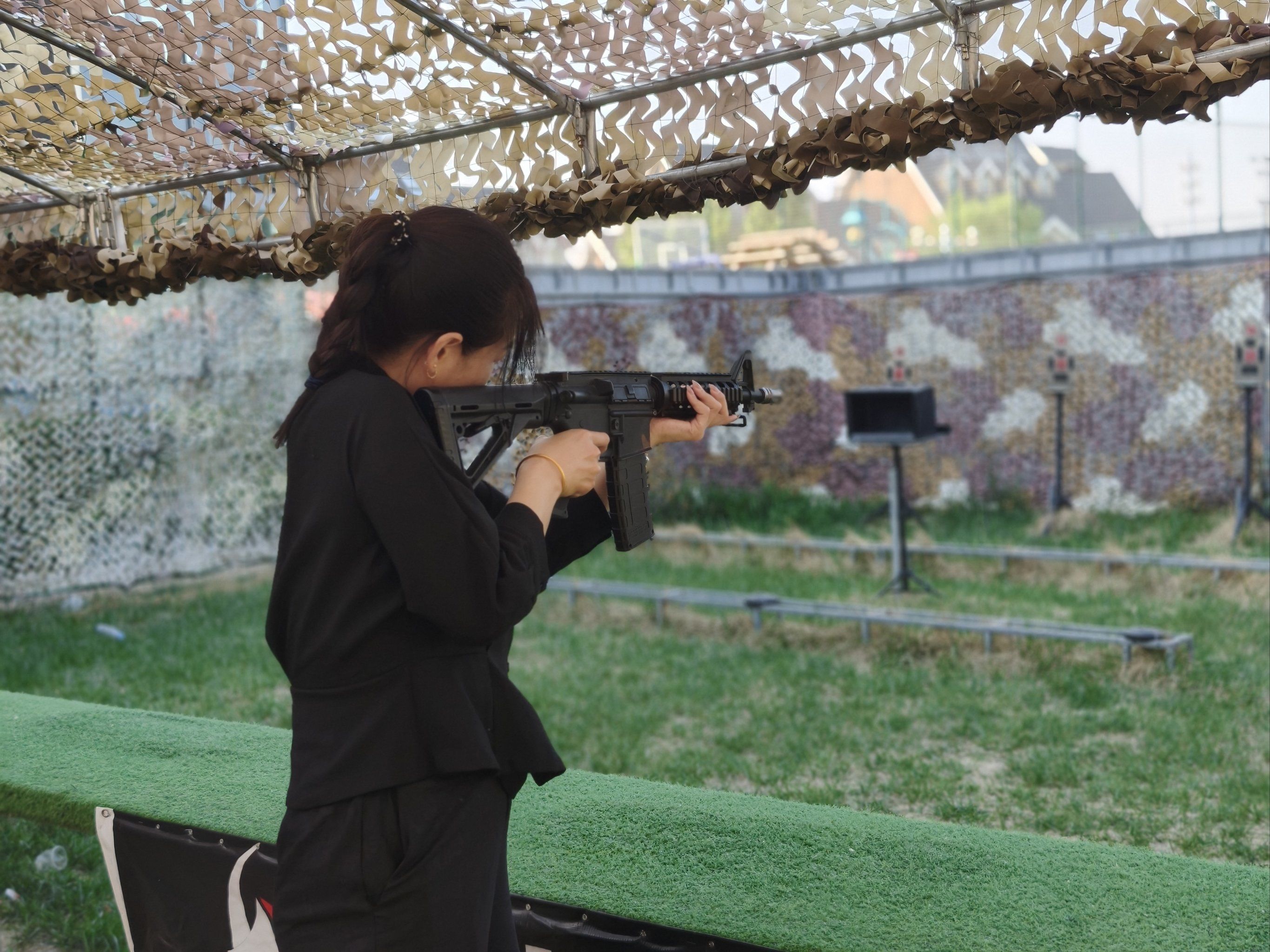 真人射击体验谁还没来试过?