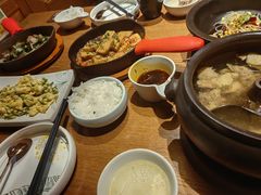 -云海肴·汽锅鸡·云南菜(天山百盛优客店)