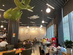 -汽车博物馆主题餐厅