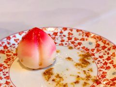 杏仁豆腐寿桃-京八大楼·京剧·烤鸭(三里屯店)