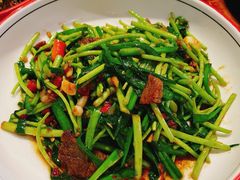 藜蒿炒香肠-小柴米·传统江西菜(八一广场店)