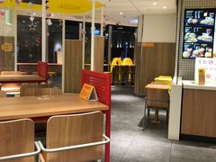 大堂-麦当劳(津南吾悦广场店)