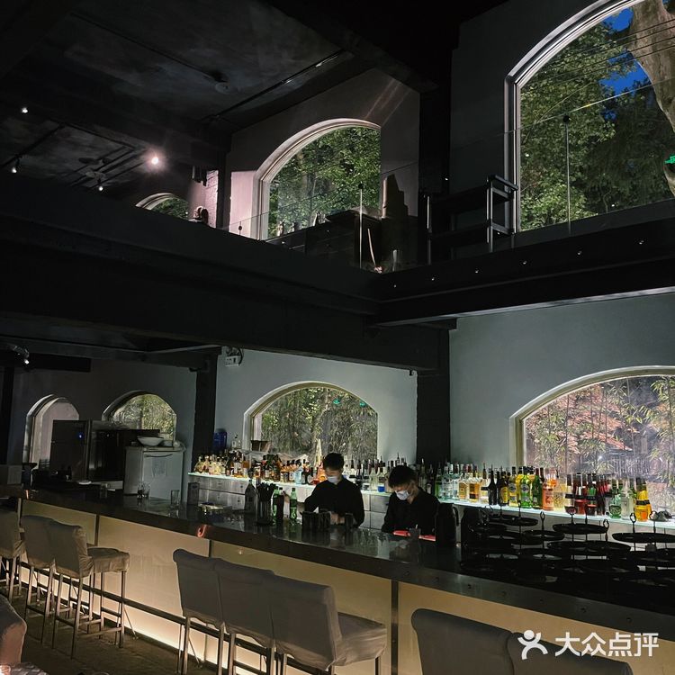 ❣️网红店平均寿命3年[强]而穹六人间已红了20年