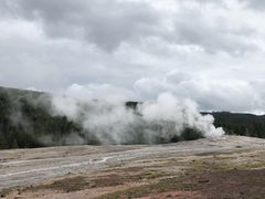 -老忠实间歇泉