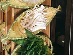 -聚汇三少·龙虾·中餐厅(莫邪路新天地店)
