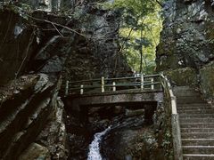 -藏龙百瀑风景区