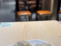 -小杨生煎(浦江欢乐颂店)