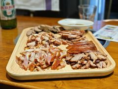 酱肉拼盘一-老天桥酱肉烧饼夹肘子(天桥店)