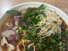 -啊墨江牛烂烀米线