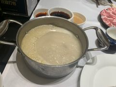 -红鼎豆捞·非遗鲍皇汤火锅(宝丰路店)