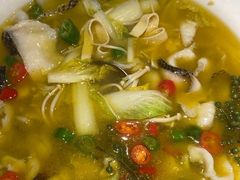 -川流不息·地道川菜·小龙虾(松东路店)