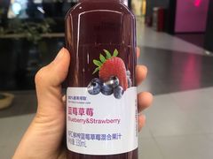 蓝莓草莓果汁-瑞幸咖啡(北美N1购物中心店)