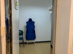 -瑞尔齿科(上海长风大悦城店)