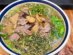 -云阿蛮云南生烫牛肉米线(奉贤路店)