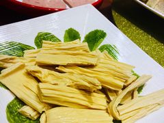 豆黄金鲜腐竹-草原牧羊火锅·龙虾·烤鱼(杨浦店)