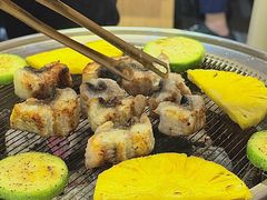 -围炉肉舍•炭烤活鳗•丹东海鲜烤肉(步行街店)