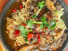 -包整·丝娃娃(一览甲秀楼风景店)