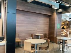 用餐区-麦当劳(广州南站店)