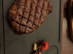 -恰餐厅及酒吧 CHAR Bar & Grill (北京丽都皇冠假日店)