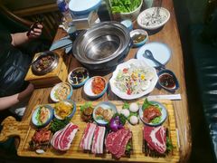 -明洞阿姨·韩式酱蟹烤肉·创意料理(三元桥店)