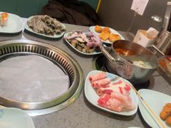 -金滏山·烤肉海鲜火锅自助(襄阳万达店)