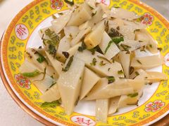 香椿拌笋尖-那家小馆•北京菜•烤鸭(中关村店)