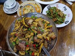 -老唐三下锅 ·张家界地标美食(溪布街店)