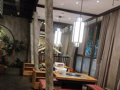 -杨肥肠火锅大排档(火车站花园店)
