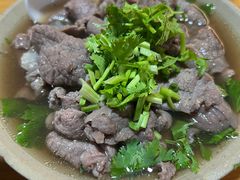 碗碗嫩牛肉翘脚-大众跷脚牛肉馆·非遗传承单位(峨眉山店)