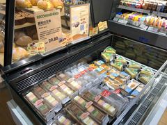 零售区-bItBakery(岭南站店)