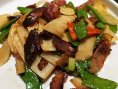 笋尖兰豆炒腊味-高第街56号港式餐厅·精选(世茂广场宽厚里大明湖店)