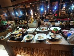 -松山湖凯悦酒店·Café自助餐厅·周末火舞秀表演