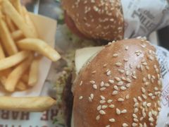 -The Habit Burger Grill 哈比特汉堡(爱琴海店)