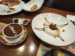 意式奶冻配浆果-安妮意大利餐厅(丽都店)