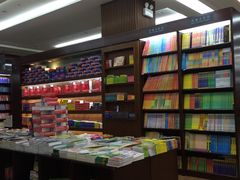 -新华书店(泉城路店)