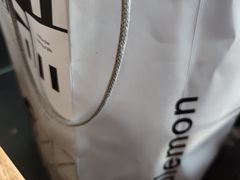 -lululemon(比斯特购物村店)