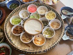 -包整·丝娃娃(一览甲秀楼风景店)