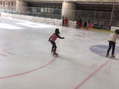 -冰纷万象滑冰场(二七万象城店)