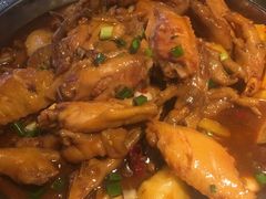 鸡翅煲-胖哥俩肉蟹煲(来福士店)
