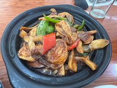 -胡子饮食店