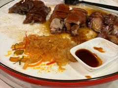 -东豪园林海鲜酒家(南港路辅路店)