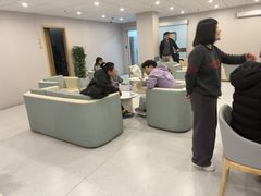 -上海大学附属上海和平眼科医院