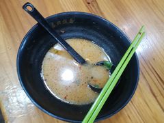 -志权牛肉面(灵山路店)