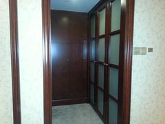 衣柜-大连亿锋豪景酒店