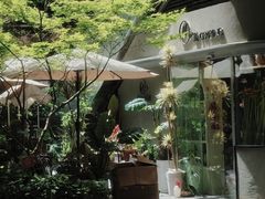 -瑞虹新天地月亮湾