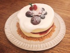 杂莓酸奶油松饼-無早咖啡
