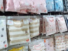 -优衣库(上海金桥国际商业广场店)