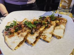 -LESCEDARS Brasserie Bistro香柏树