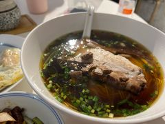 蕈油红汤面-君东记本帮面馆(天钥桥路店)